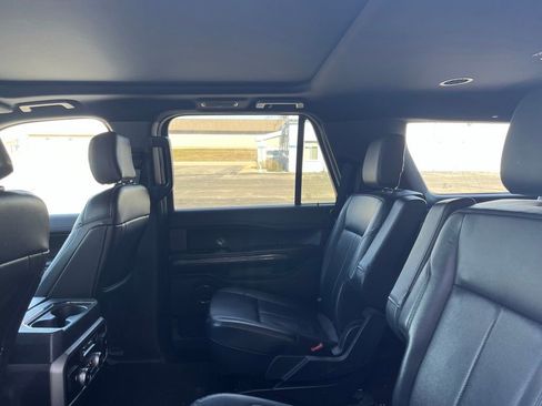 Used 2020 Ford Expedition XLT w/ Equipment Group 202A image 7