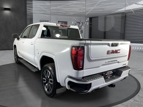 Used 2024 GMC Sierra 1500 AT4 w/ Technology Package AWD/4WD image 8