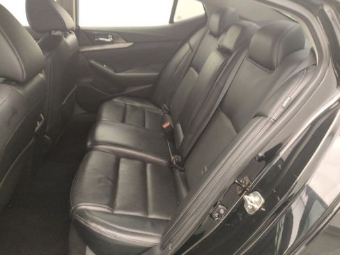 Used 2019 Nissan Maxima 3.5 SV w/ Floor Mat Group FWD image 18