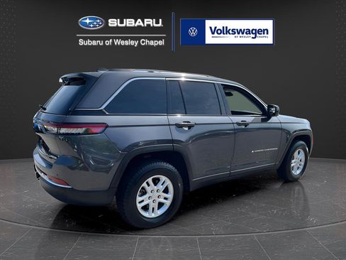 Used 2023 Jeep Grand Cherokee Laredo AWD/4WD image 8