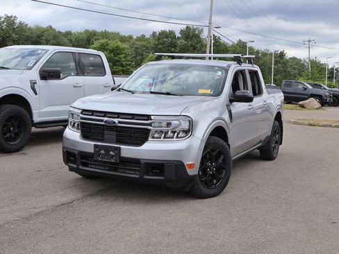 Used 2024 Ford Maverick Lariat w/ FX4 Off-Road Package AWD/4WD image 2