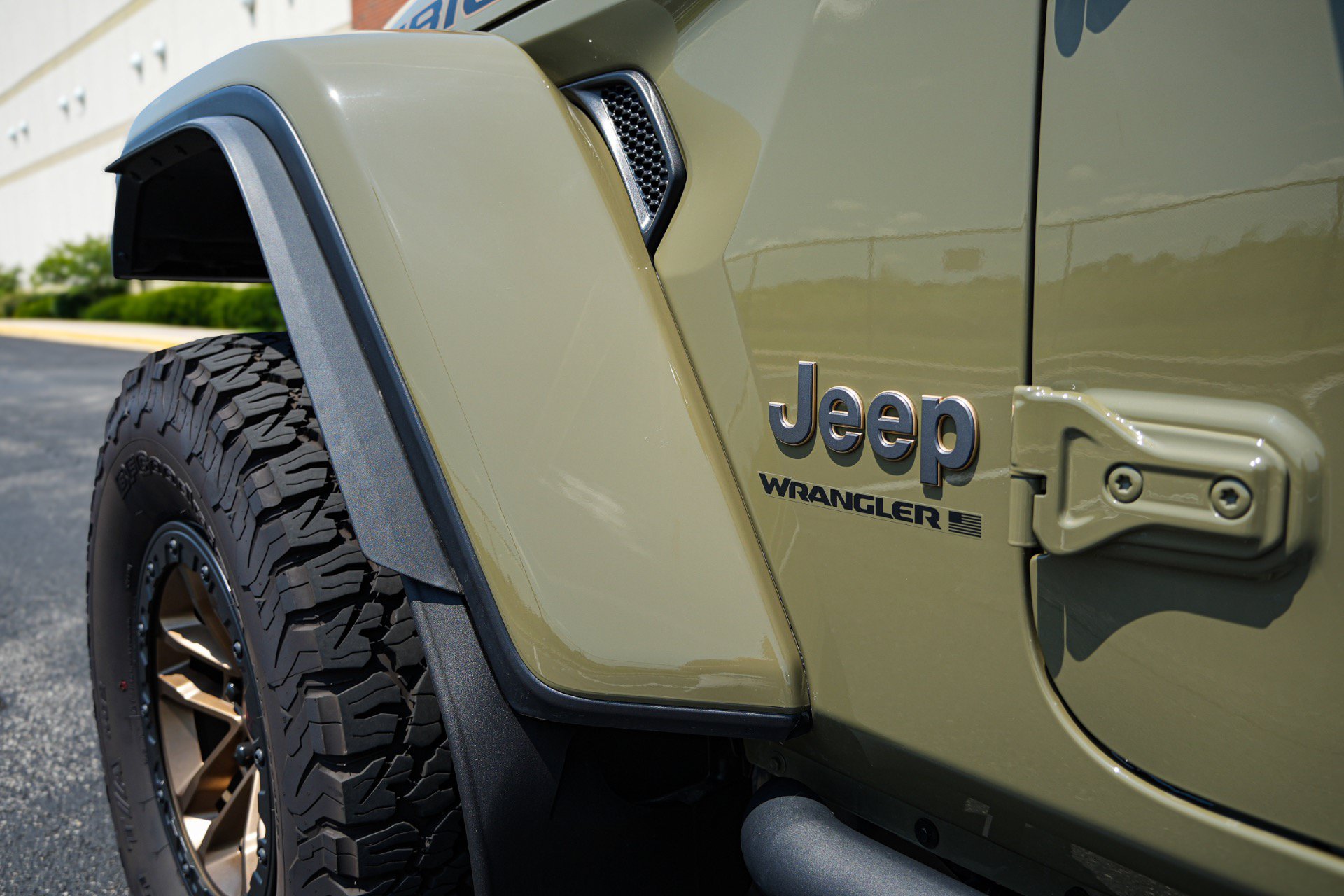 Used 2026 Jeep Wrangler Unlimited Rubicon AWD/4WD image 14