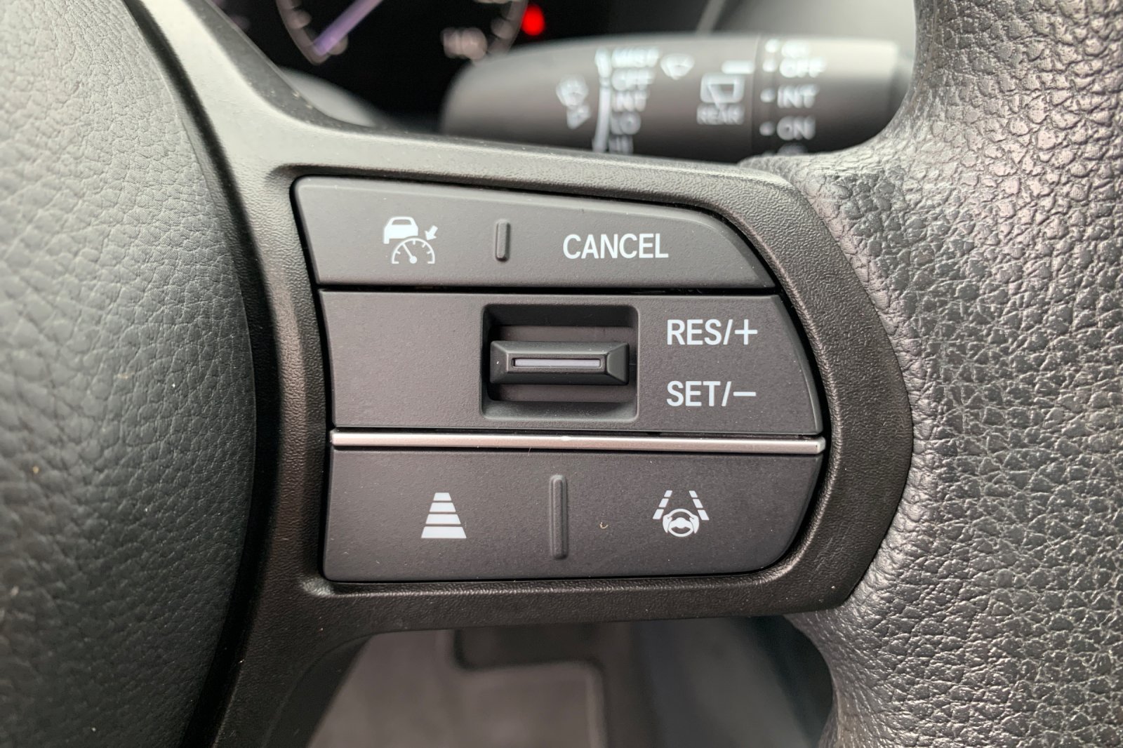 Certified 2024 Honda HR-V LX image 30