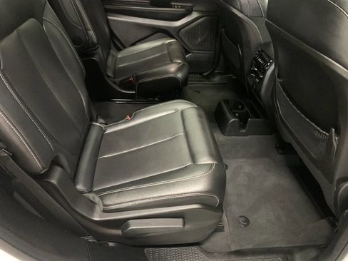 Used 2024 Jeep Grand Cherokee L Limited w/ Luxury Tech Group II AWD/4WD image 14