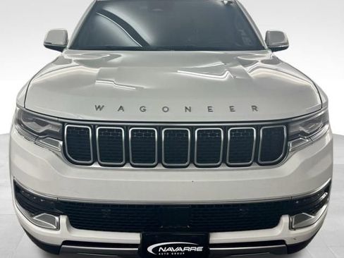 Used 2022 Jeep Wagoneer Series III w/ Rear Seat Video Group 1 AWD/4WD image 3