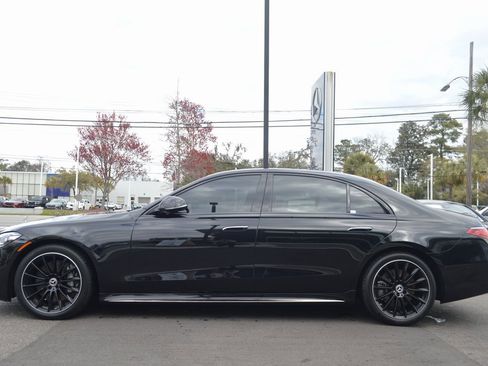 Used 2025 Mercedes-Benz S 580 4MATIC Sedan image 9