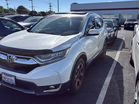 Used 2018 Honda CR-V Touring image 1