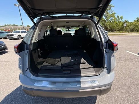 New 2026 Nissan Rogue SV w/ Cold Weather Package AWD/4WD image 16