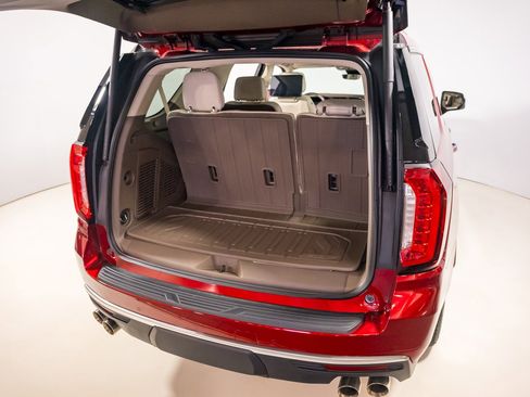 Used 2023 GMC Yukon Denali w/ Denali Reserve Package image 36