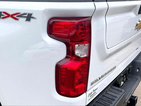 Used 2025 Chevrolet Silverado 2500 Custom w/ Custom Value Package AWD/4WD image 26