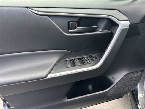 Used 2023 Toyota RAV4 LE FWD image 15