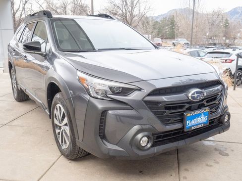 Certified 2025 Subaru Outback Premium image 2