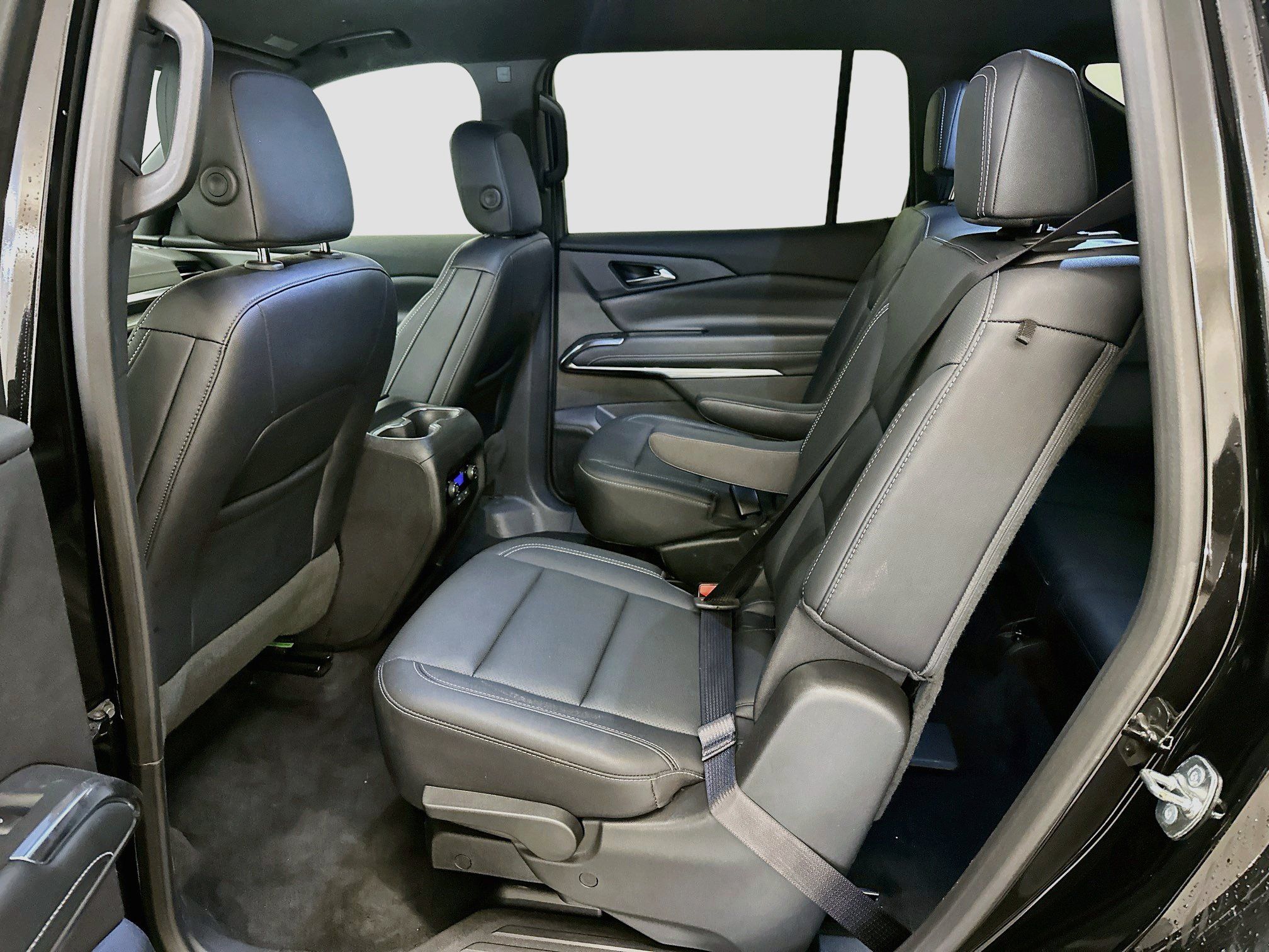 Used 2025 Chevrolet Traverse LT AWD/4WD image 29