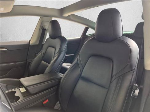 Used 2021 Tesla Model 3 Standard Range Plus RWD image 13