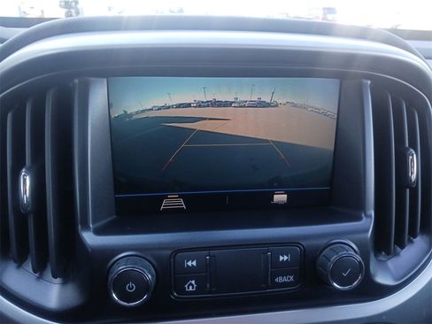 Used 2022 Chevrolet Colorado LT w/ Luxury Package image 21