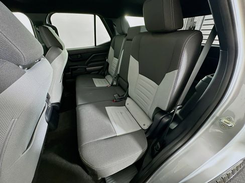 Used 2025 Toyota 4Runner TRD Off-Road image 27