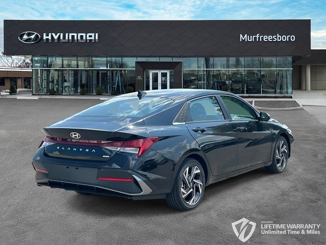 New 2026 Hyundai Elantra Limited FWD image 5