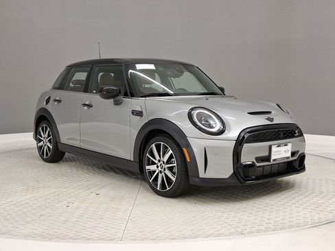 Used 2024 MINI Cooper S FWD image 5