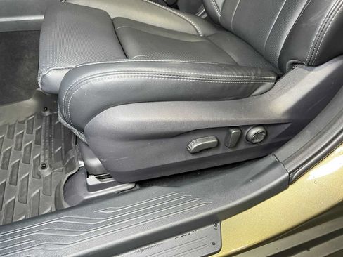 Used 2025 Subaru Outback Touring XT AWD/4WD image 27