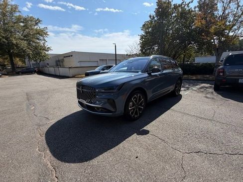 New 2026 Lincoln Nautilus Reserve image 3