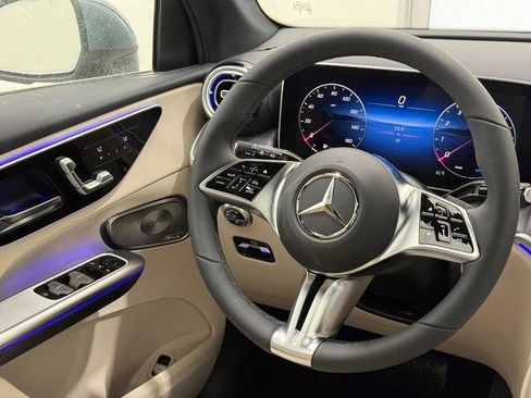 New 2026 Mercedes-Benz GLC 300 GLC 300 image 8