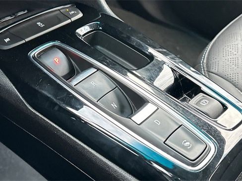 Used 2022 Chevrolet Bolt LT w/ Infotainment Package image 24