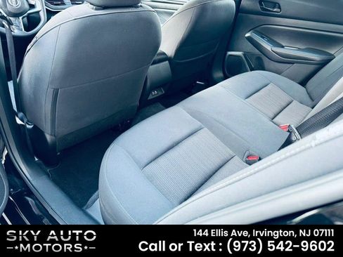 Used 2025 Nissan Altima 2.5 SV FWD image 9