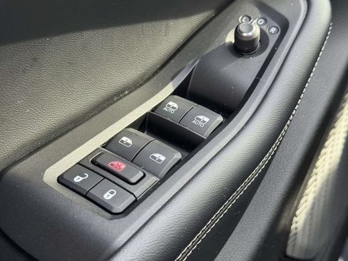 Used 2023 Jeep Grand Cherokee L Limited AWD/4WD image 19
