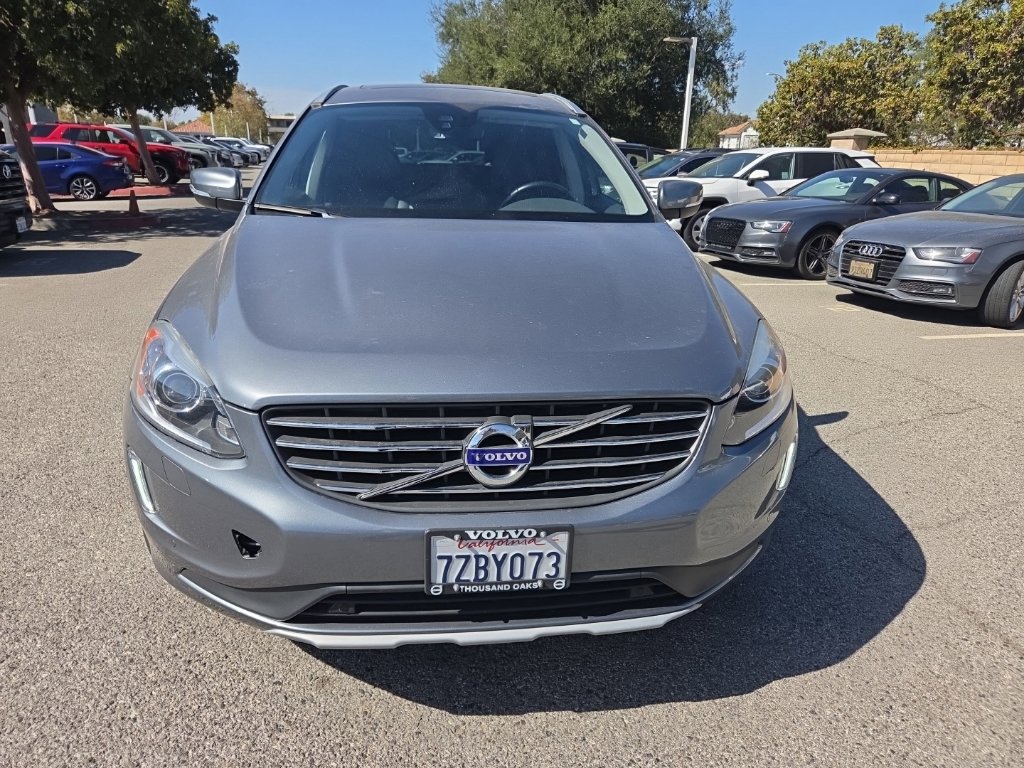 Used 2017 Volvo XC60 T5 Inscription w/ Preferred Option Package FWD image 8