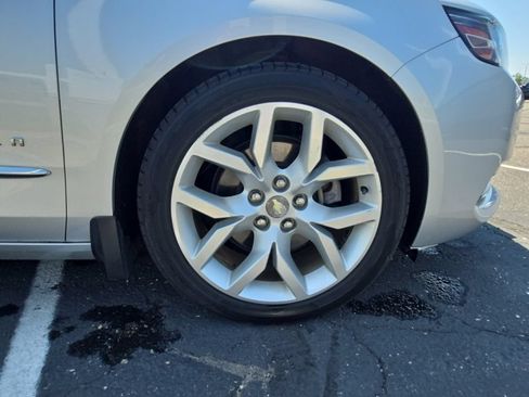 Used 2016 Chevrolet Impala LTZ FWD image 21