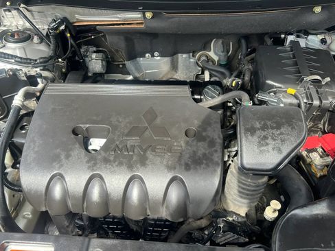 Used 2019 Mitsubishi Outlander SEL FWD image 34