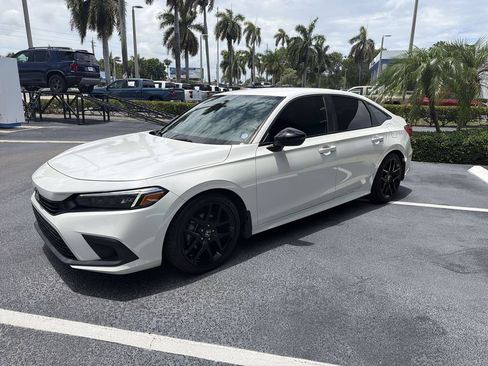 Used 2024 Honda Civic Sport image 4