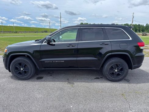 Used 2017 Jeep Grand Cherokee Laredo AWD/4WD image 15