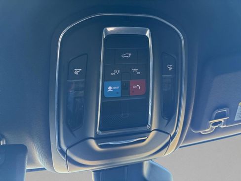 Used 2024 Jeep Grand Cherokee L Laredo image 53