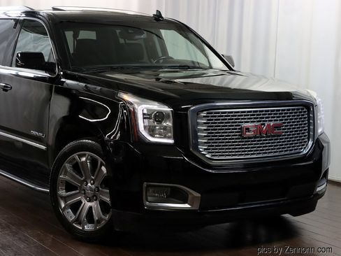 Used 2017 GMC Yukon XL Denali w/ Open Road Package image 2