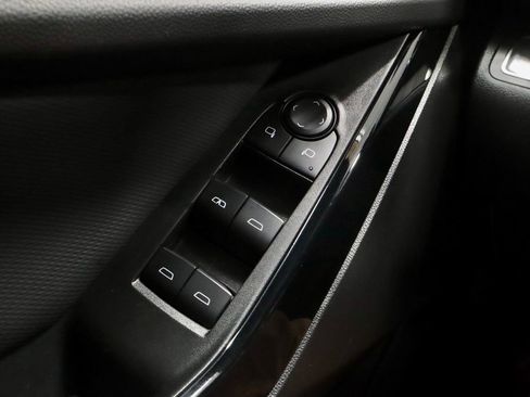 Used 2025 Chevrolet Equinox LT AWD/4WD image 24