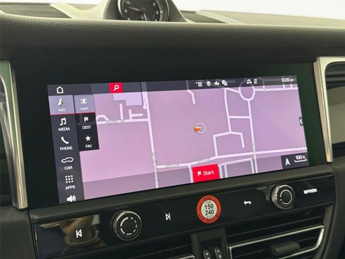 Certified 2026 Porsche Macan AWD/4WD image 21