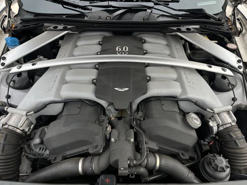 Used 2011 Aston Martin Rapide Luxe image 22