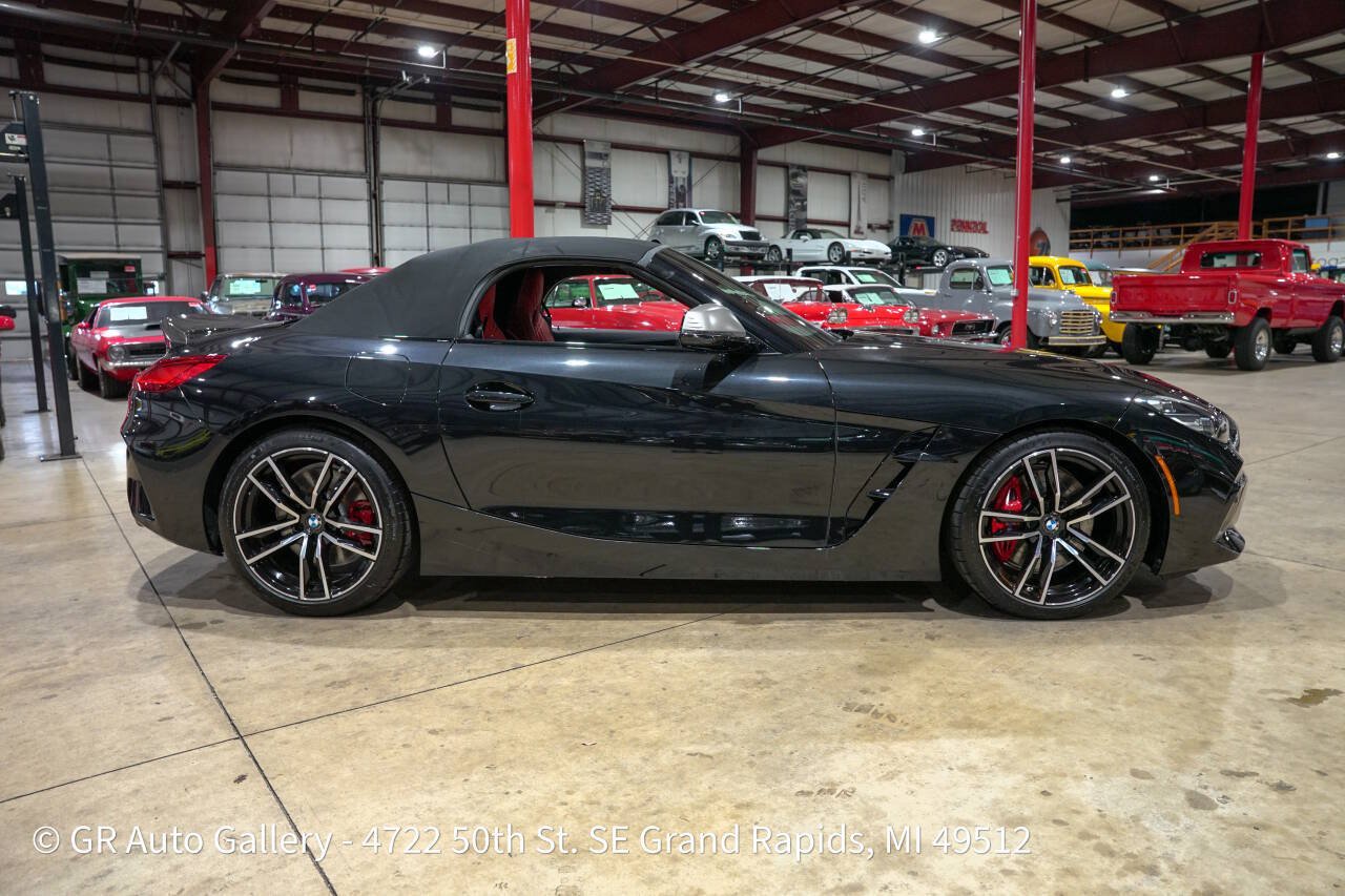 Used 2024 BMW Z4 M40i w/ Premium Package RWD image 27