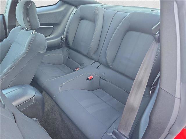 Used 2018 Ford Mustang Coupe RWD image 18