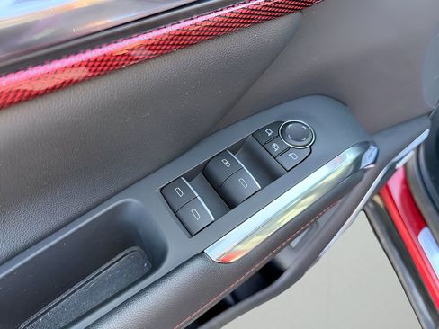 Used 2025 Chevrolet Traverse RS w/ LPO, Floor Liner Package AWD/4WD image 37