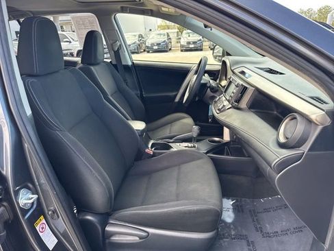 Used 2015 Toyota RAV4 XLE AWD/4WD image 10