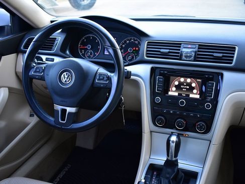 Used 2013 Volkswagen Passat TDI SE image 28
