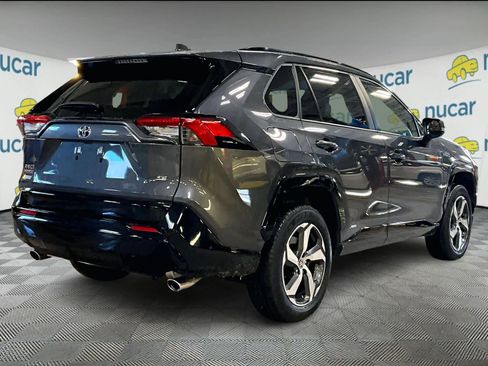 Used 2023 Toyota RAV4 SE image 6