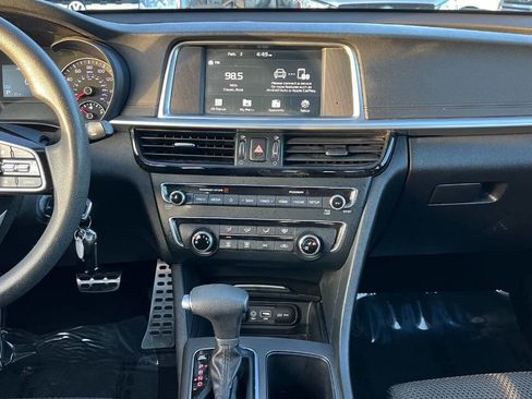 Used 2019 Kia Optima LX image 12