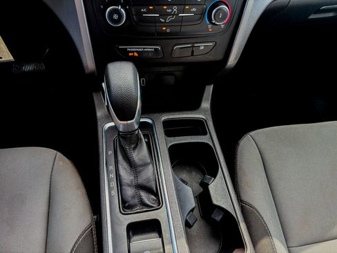 Used 2019 Ford Escape S image 23