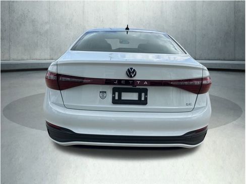 New 2025 Volkswagen Jetta SE image 5