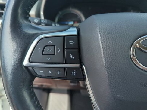 Used 2021 Toyota Highlander Platinum AWD/4WD image 22