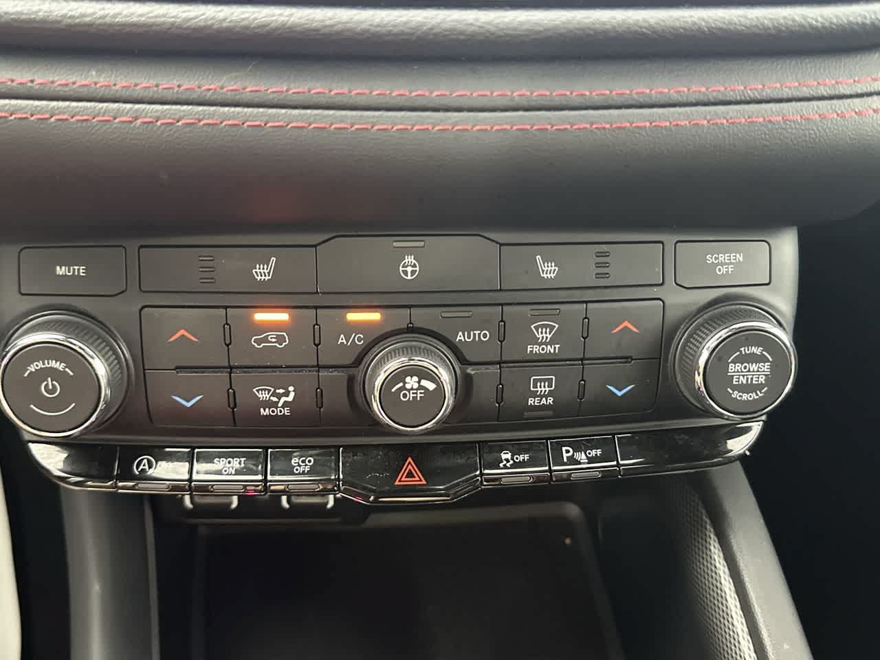 Used 2025 Dodge Durango GT AWD/4WD image 24