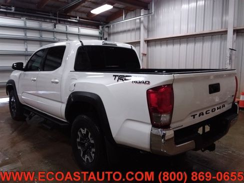 Used 2017 Toyota Tacoma TRD Off-Road w/ Tow Package image 4